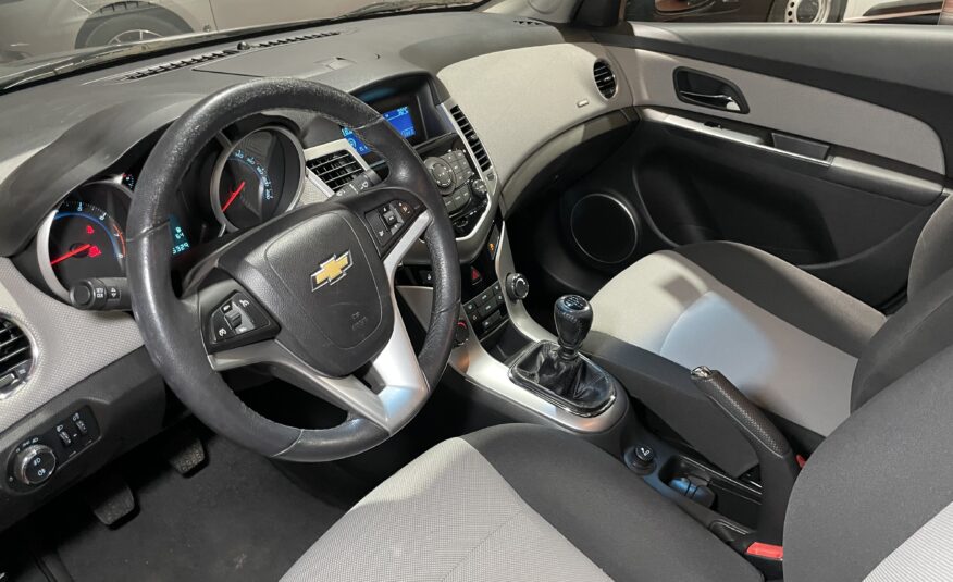 CHEVROLET CRUZE 1.6 LS+