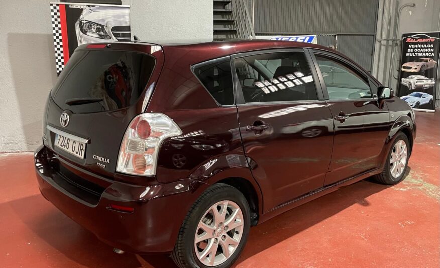 TOYOTA COROLLA VERSO 2.2 D-4D SOL