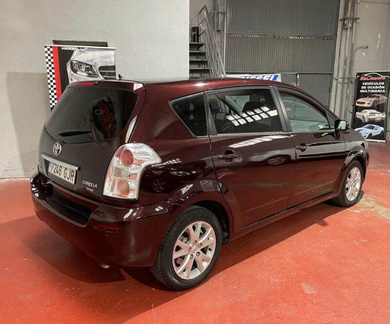 TOYOTA COROLLA VERSO 2.2 D-4D SOL