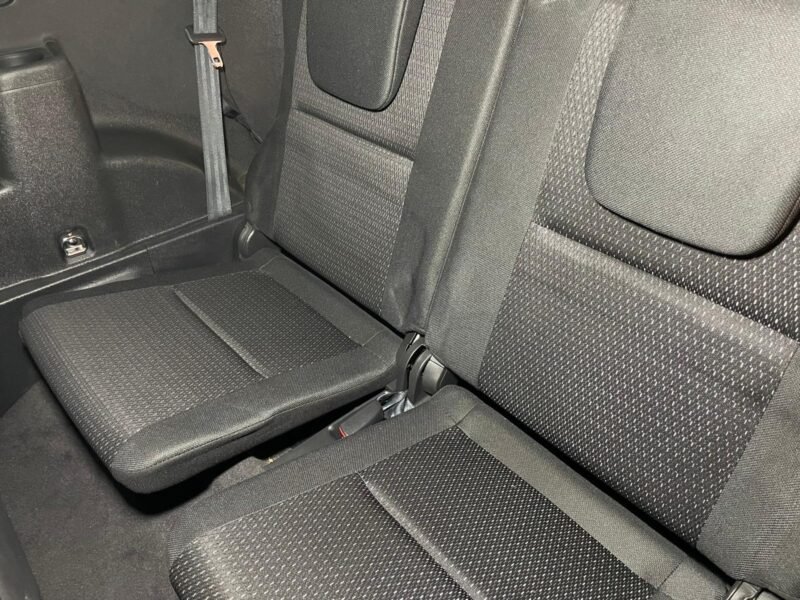 TOYOTA COROLLA VERSO 2.2 D-4D SOL