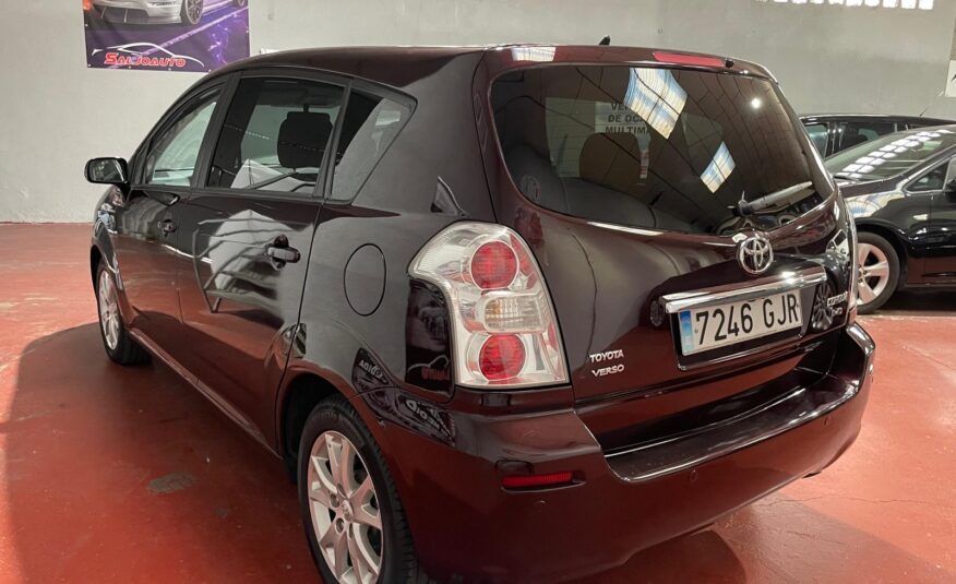 TOYOTA COROLLA VERSO 2.2 D-4D SOL