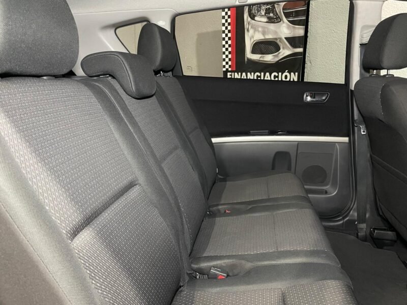 TOYOTA COROLLA VERSO 2.2 D-4D SOL