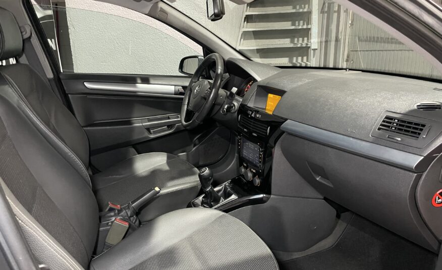 OPEL Astra 1.6 16V Edition