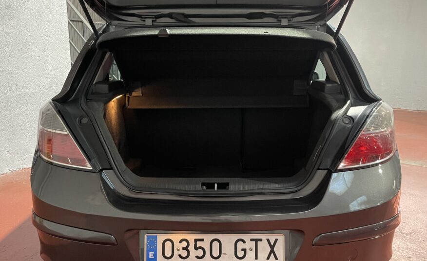 OPEL Astra 1.6 16V Edition