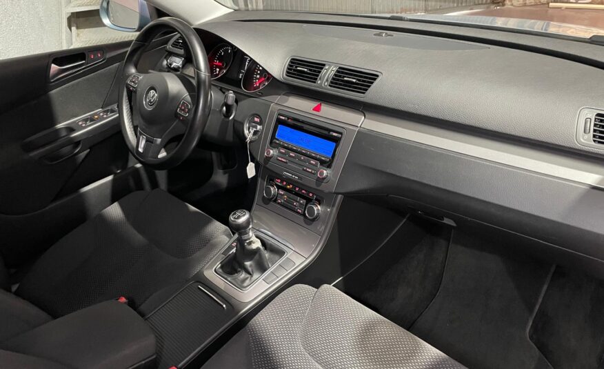 VOLKSWAGEN Passat Variant 2.0 TDi Edition Plus