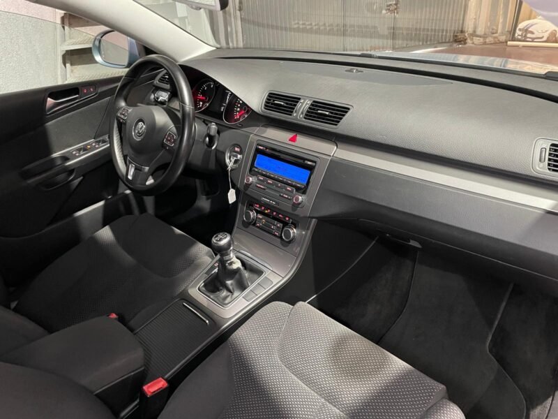 VOLKSWAGEN Passat Variant 2.0 TDi Edition Plus