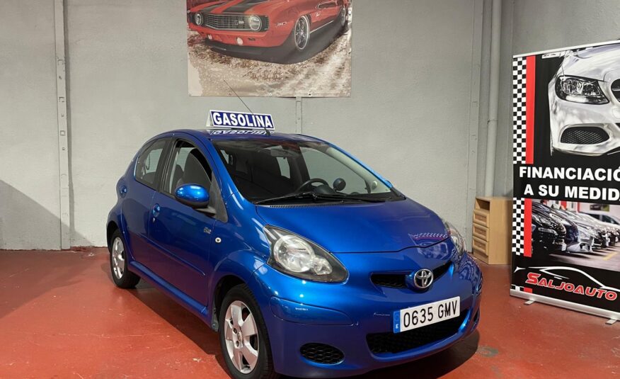 TOYOTA Aygo 1.0 VVTi Blue