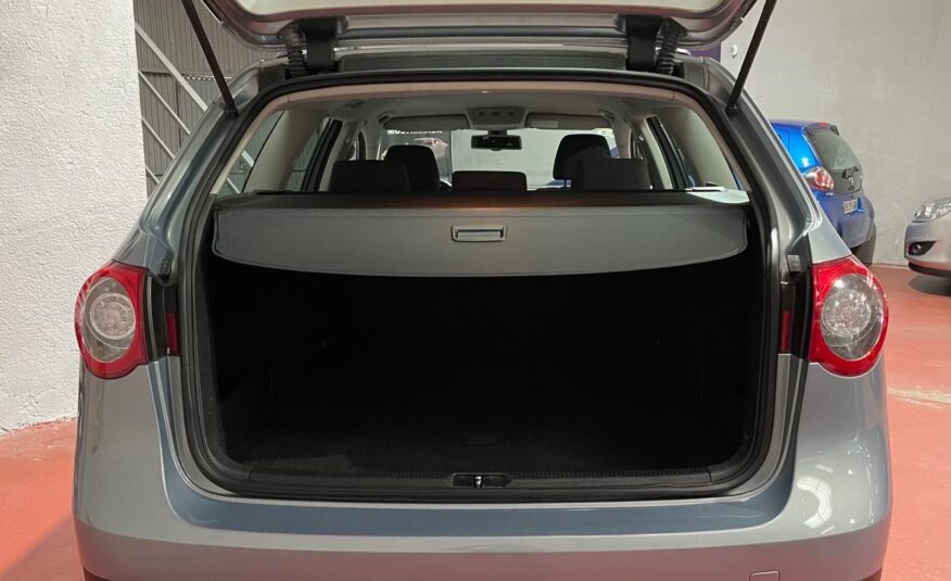 VOLKSWAGEN Passat Variant 2.0 TDi Edition Plus