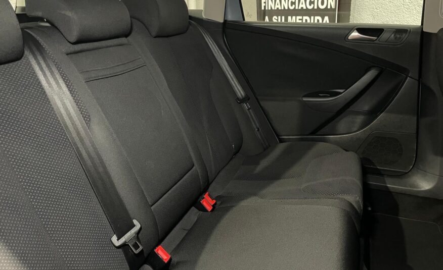 VOLKSWAGEN Passat Variant 2.0 TDi Edition Plus