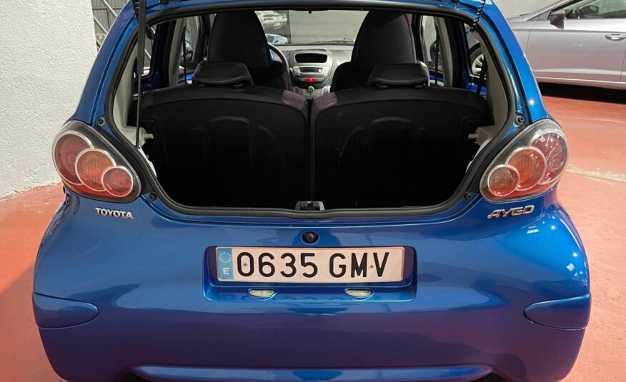 TOYOTA Aygo 1.0 VVTi Blue