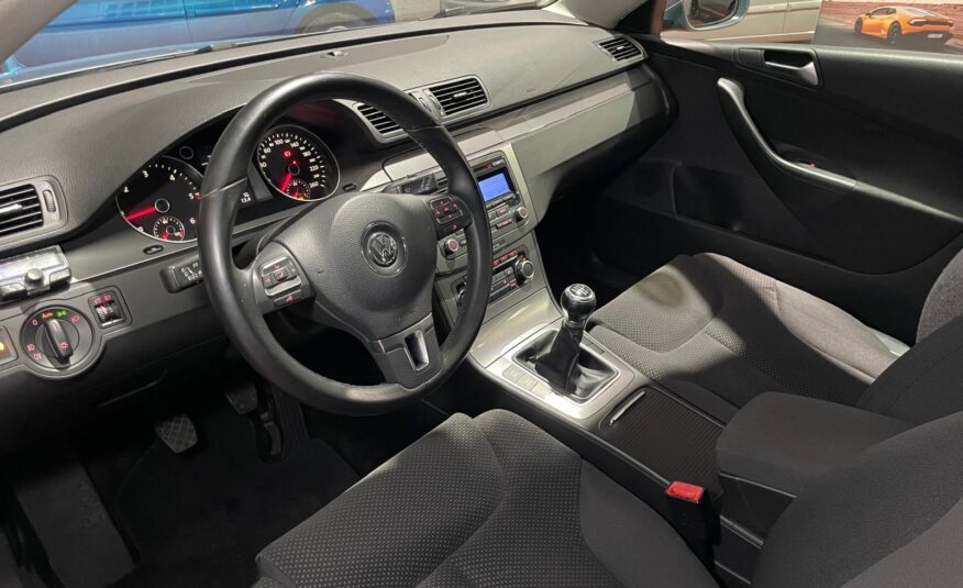 VOLKSWAGEN Passat Variant 2.0 TDi Edition Plus