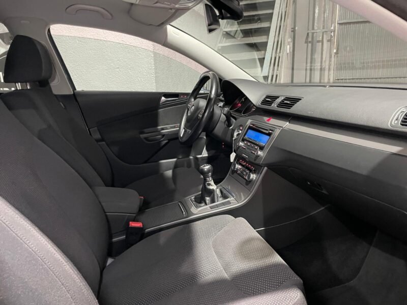 VOLKSWAGEN Passat Variant 2.0 TDi Edition Plus