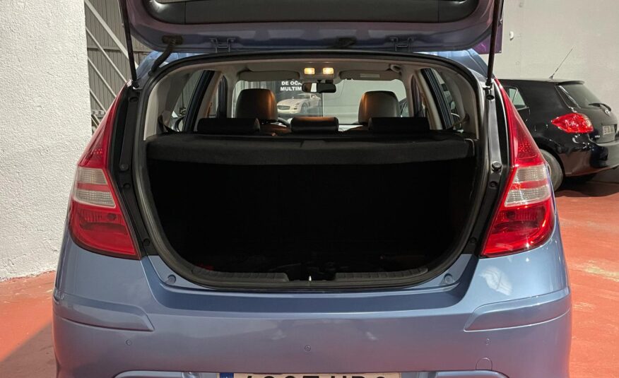 HYUNDAI i30 1.6 GLS FDU Style