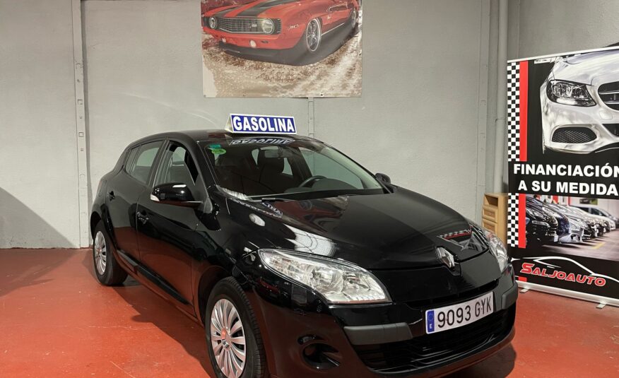 RENAULT Megane 1.6 16V Authentique