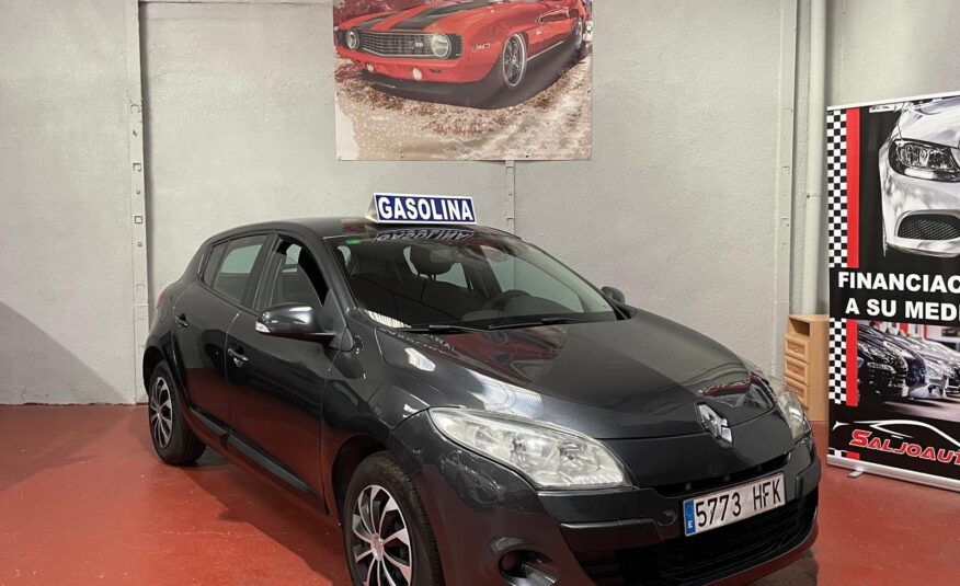 RENAULT Megane 1.6 16V Authentique