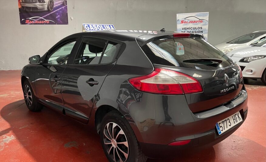 RENAULT Megane 1.6 16V Authentique