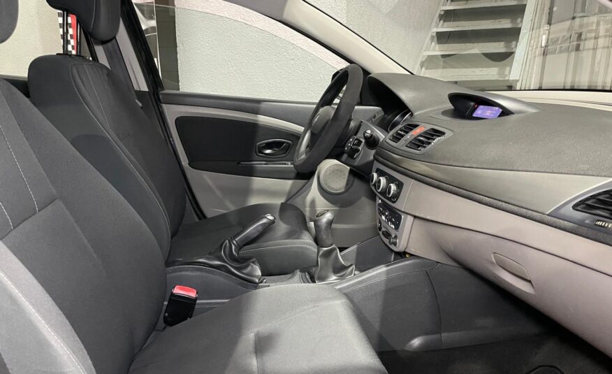 RENAULT Megane 1.6 16V Authentique