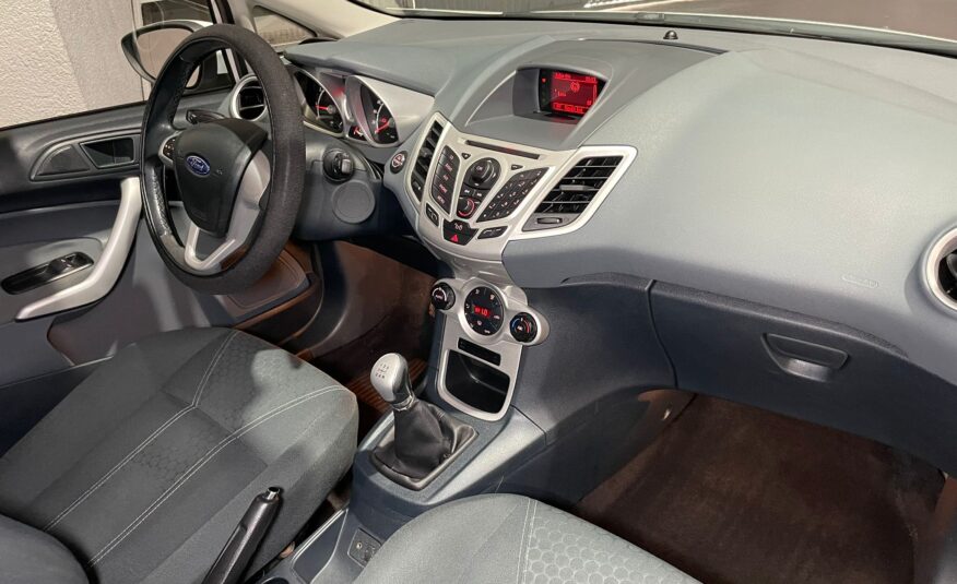 FORD Fiesta 1.4 Titanium