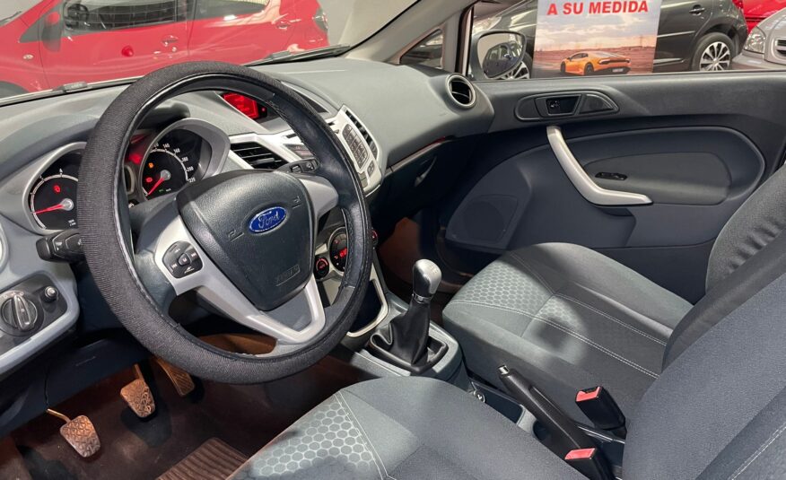 FORD Fiesta 1.4 Titanium