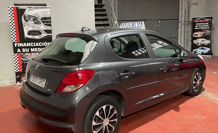 PEUGEOT 207 1.4 Confort