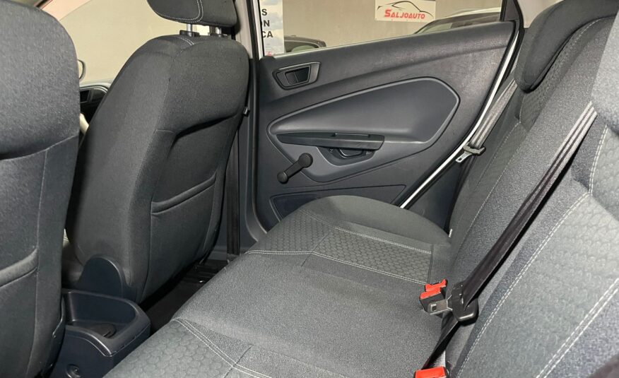 FORD Fiesta 1.4 Titanium