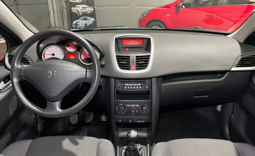 PEUGEOT 207 1.4 Confort