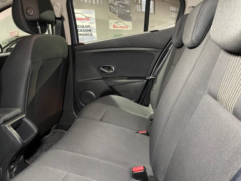 RENAULT Megane 1.5 DCi TomTom Edition