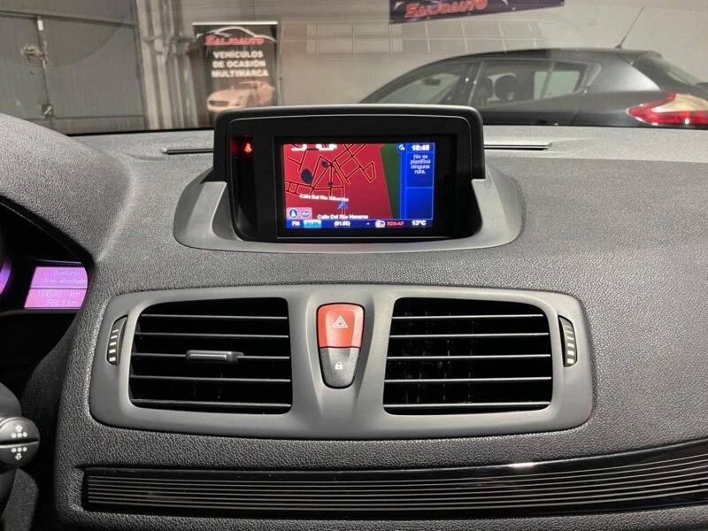 RENAULT Megane 1.5 DCi TomTom Edition