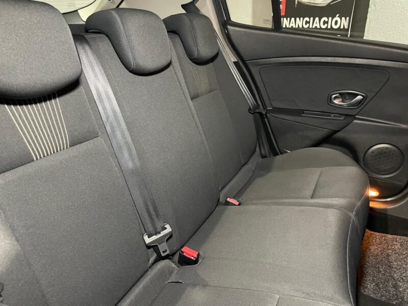 RENAULT Megane 1.5 DCi TomTom Edition