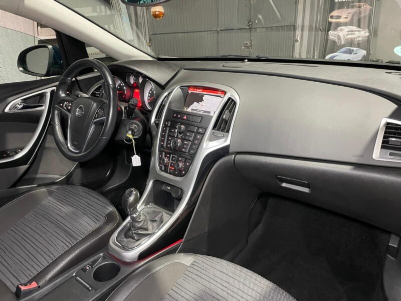 OPEL Astra 1.4 Turbo Selective