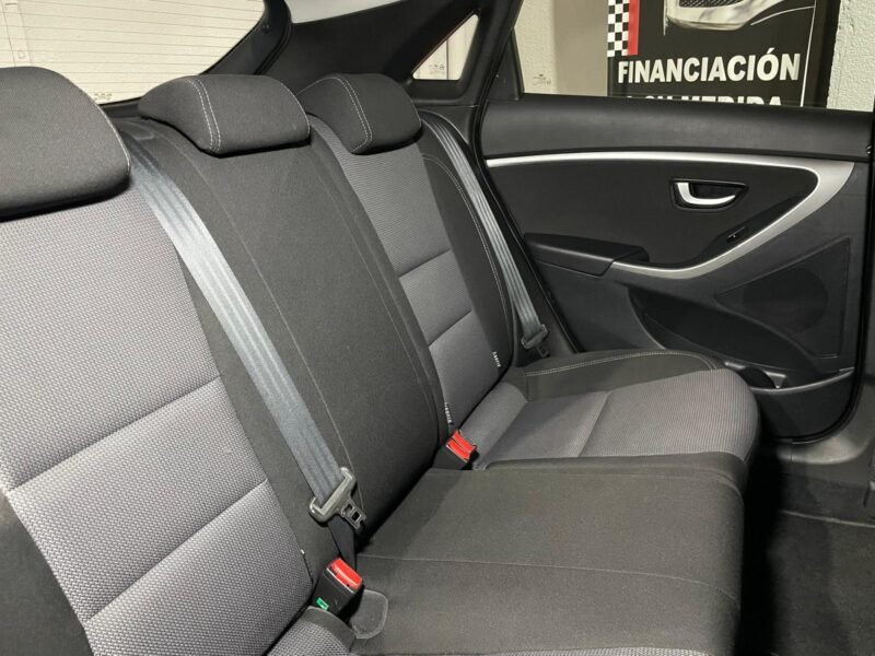 HYUNDAI i30 1.4 Tecno