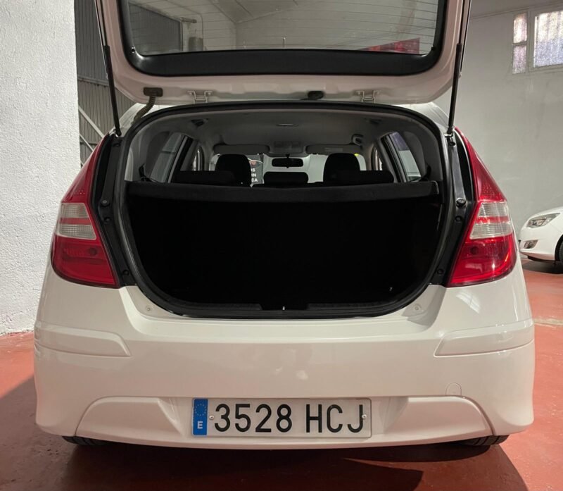 HYUNDAI i30 1.4 GLS FDU Comfort