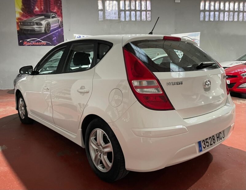 HYUNDAI i30 1.4 GLS FDU Comfort