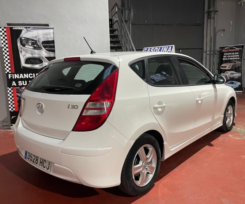 HYUNDAI i30 1.4 GLS FDU Comfort