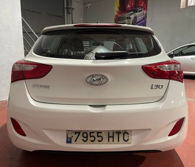 HYUNDAI i30 1.4 City S