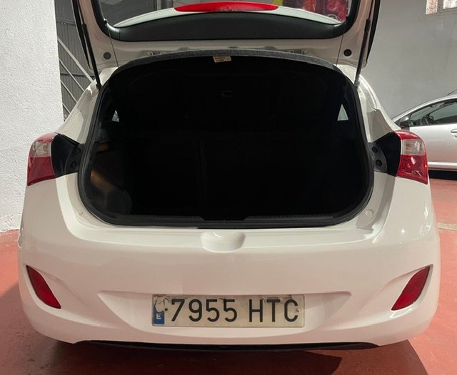 HYUNDAI i30 1.4 City S