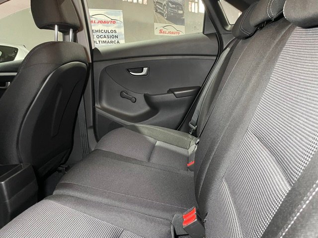 HYUNDAI i30 1.4 City S