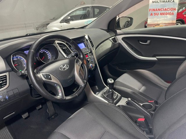 HYUNDAI i30 1.4 City S