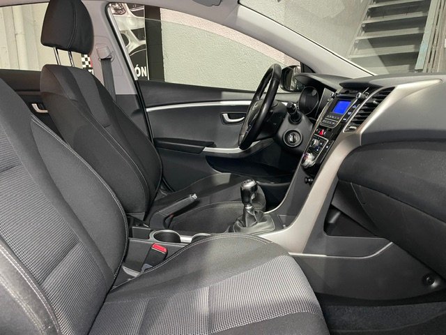 HYUNDAI i30 1.4 City S