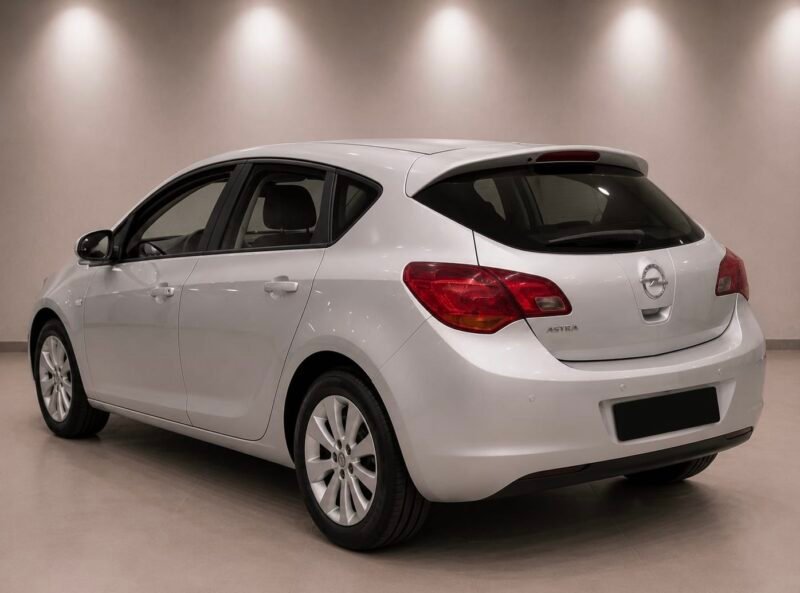 OPEL Astra 1.6 Enjoy