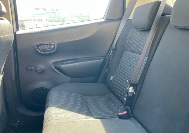 TOYOTA Yaris 1.0 VVTi City